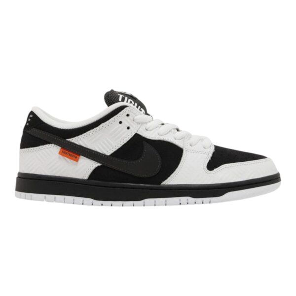 Nike SB x Tighbooth
