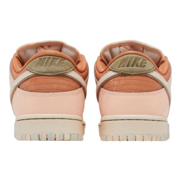 Nike SB Dunk Low Trocadero Gardens - Image 3