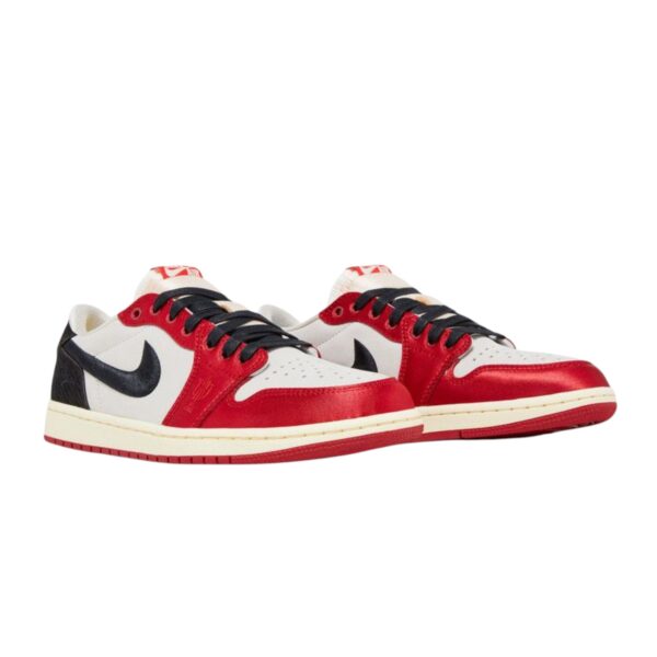 Air Jordan 1 Low x Trophy Room Rookie Card - Image 2