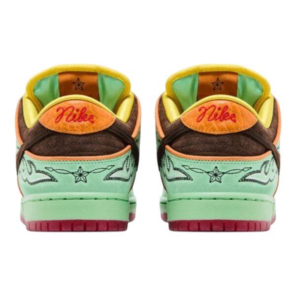 Nike SB Dunk Low “Rodeó Tourmaline” - Image 3