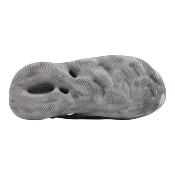 Yeezy Foam Runner Mx Granite - Image 2